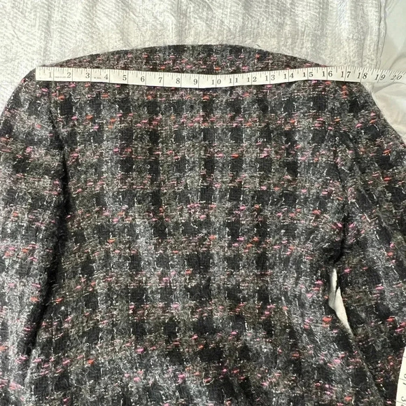 Dana Buchman Blazer Vintage wool tweed style black & gray  long button size 6 by - Picture 12 of 14